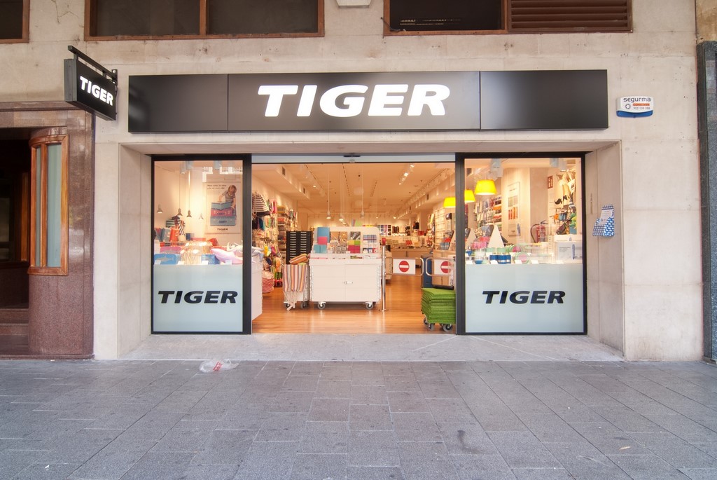 JI arquitectura Local Comercial Tiger Gran Via 28 Logroño (1)